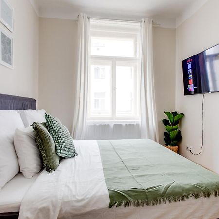 Modern Quiet Apt Next To Wenceslas Square - Vs Prag Exterior foto